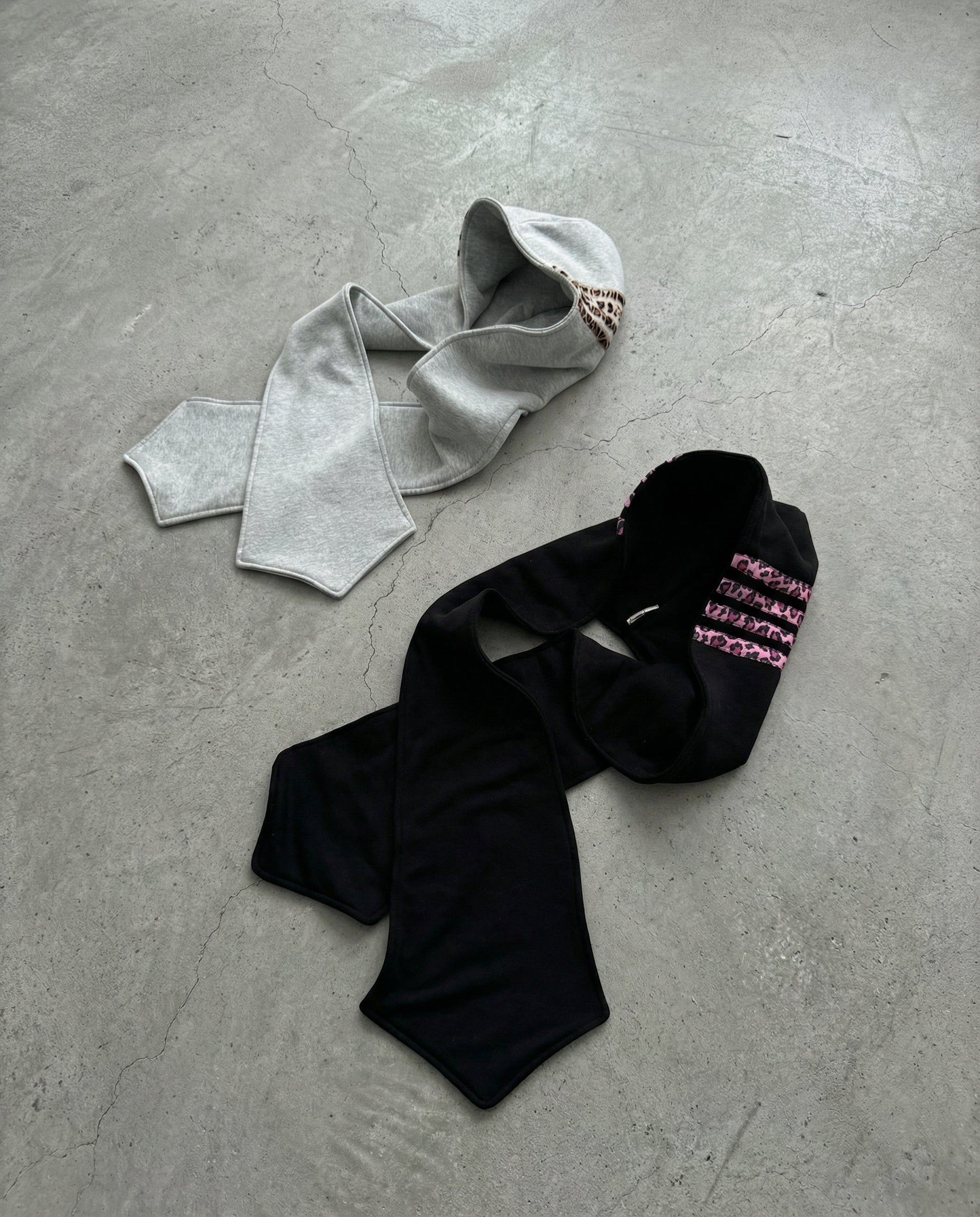 LOOSE KAPTURO SZALIK PANTHER STRIPES PRE-ORDER